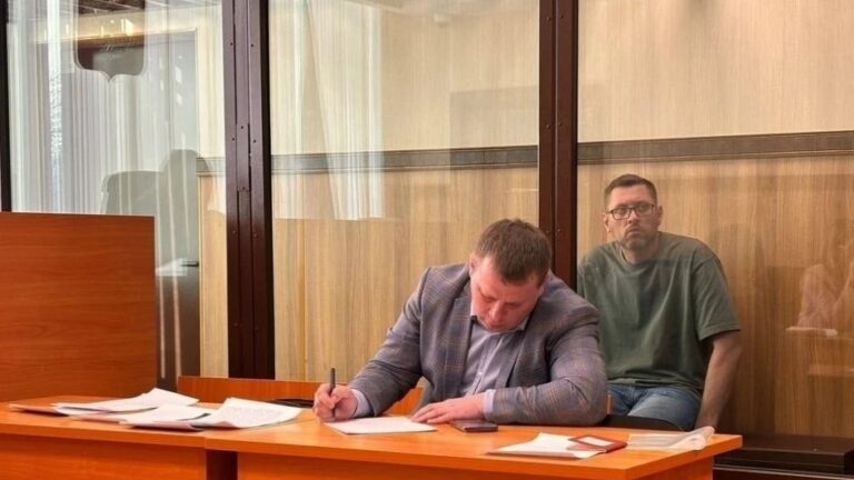 Эмблема Россельхознадзора и материалы уголовного дела