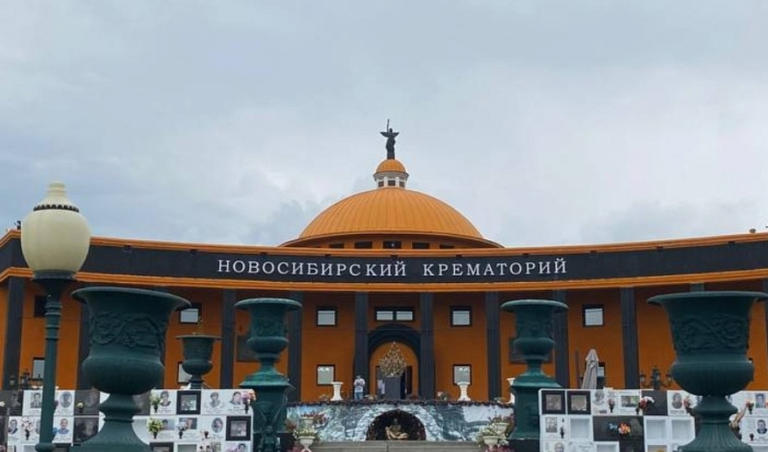 Заседание Октябрьского районного суда Новосибирска по уголовному делу директора крематория Бориса Якушина о присвоении наследства.