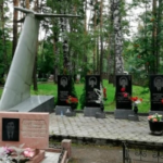 Мемориал погибшим пассажирам и экипажу рейса Тель-Авив — Новосибирск на Заельцовском кладбище.